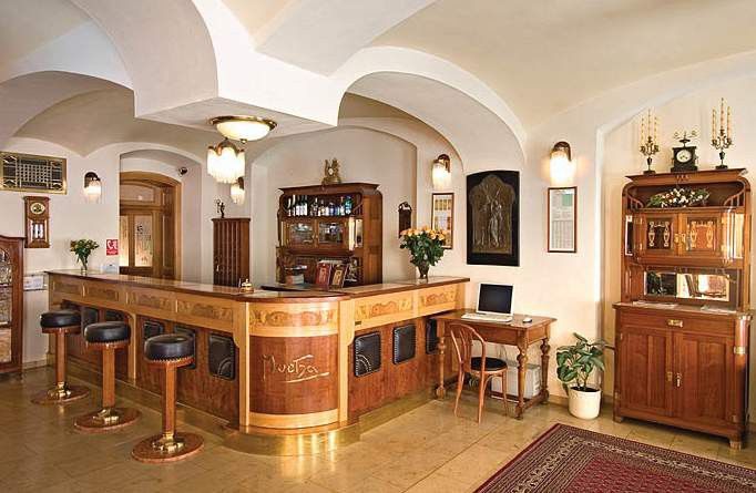 Mucha Hotel 4*