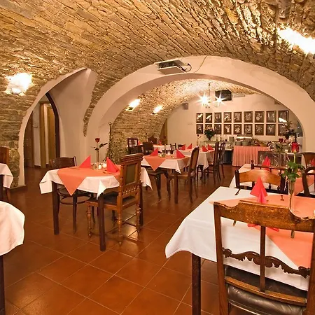Hotel Mucha 